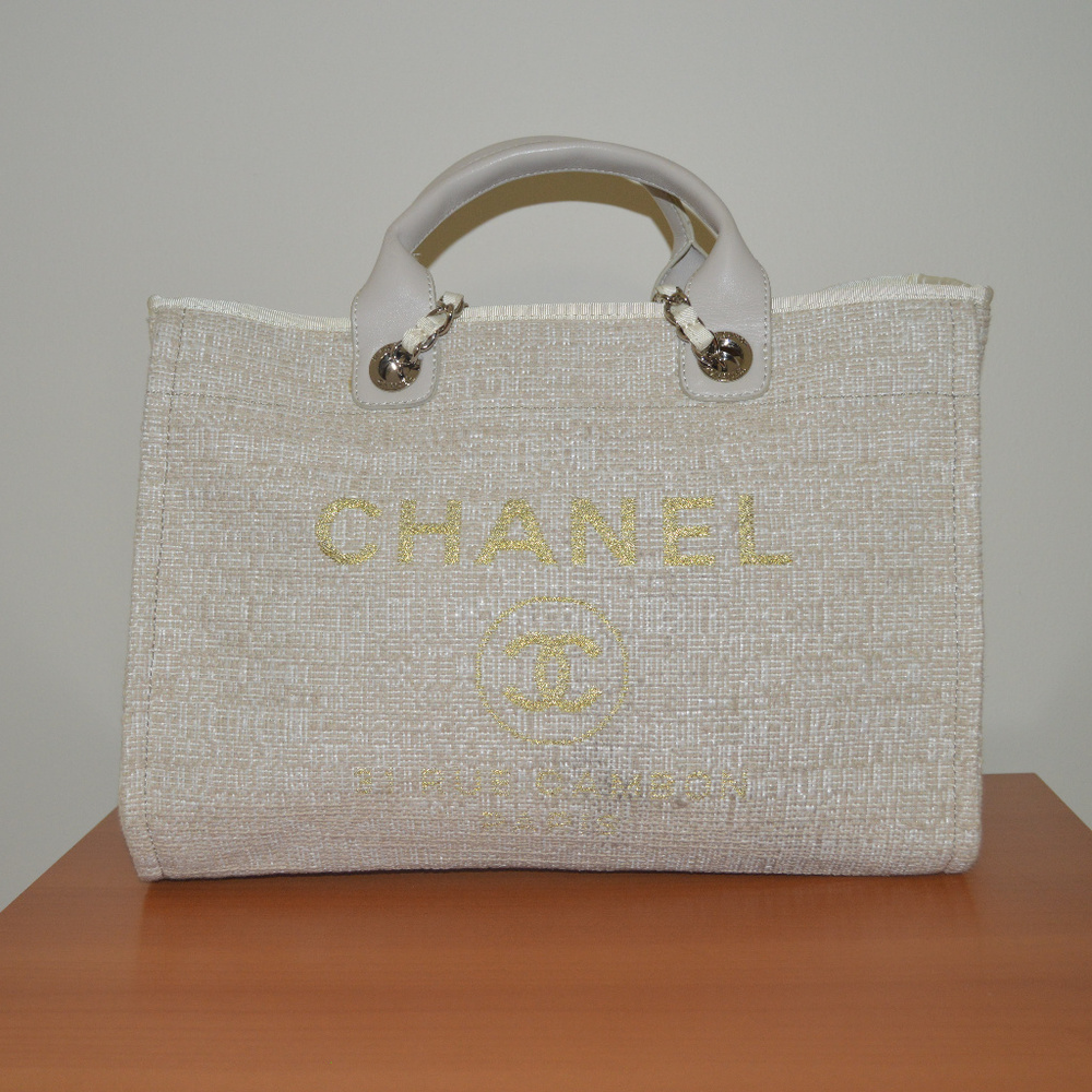 CHANEL Lurex Boucle Deauville Tote White